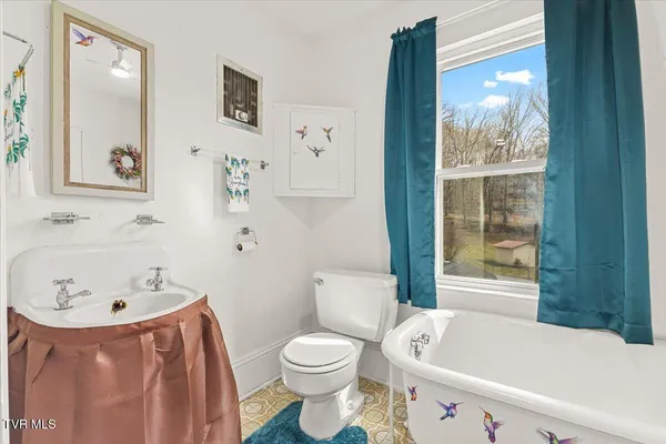 $294,000 | 752 North Main Avenue, Erwin, TN 37650