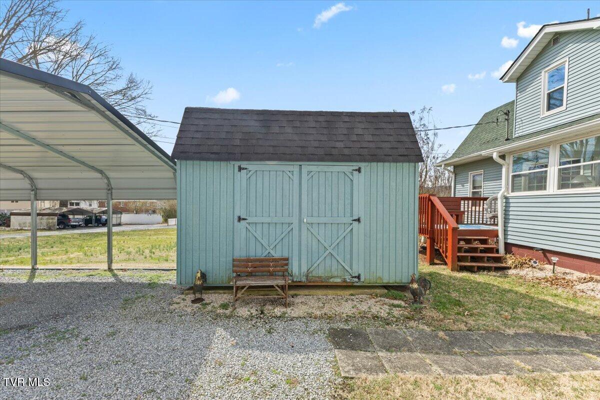 752 North Main Avenue Erwin, TN 37650 - Photo 4 of 39 03-128A6077