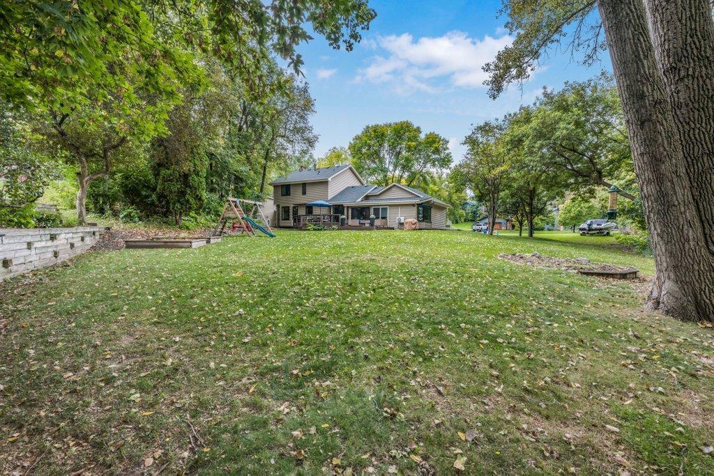 9740 67th Avenue North Maple Grove, MN 55369 - Photo 4 of 42