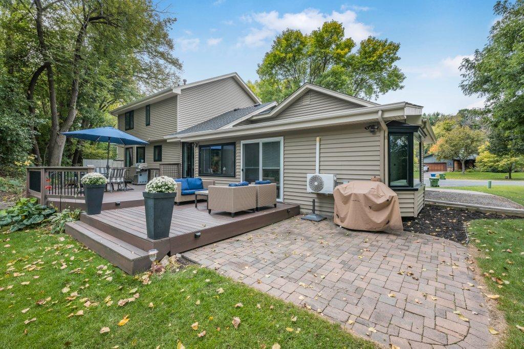 9740 67th Avenue North Maple Grove, MN 55369 - Photo 5 of 42