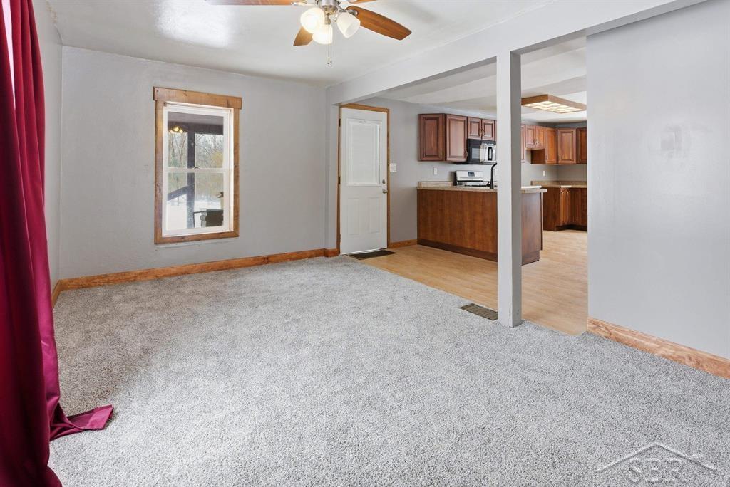 2177 West Knox Road Beaverton, MI 48612 - Photo 7 of 34