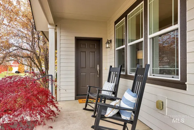 $635,000 | 5855 West Farm Mkt Road, Garden City, ID 83714