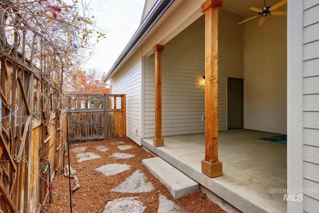 $635,000 | 5855 West Farm Mkt Road, Garden City, ID 83714