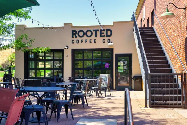 $635,000 | 5855 West Farm Mkt Road, Garden City, ID 83714