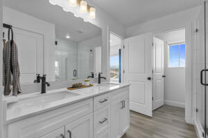 885 Bright Rdg Lane, Unit 1436 St. George, UT 84790 - Photo 19 of 19 Sunbrook Primary Bathroom 2