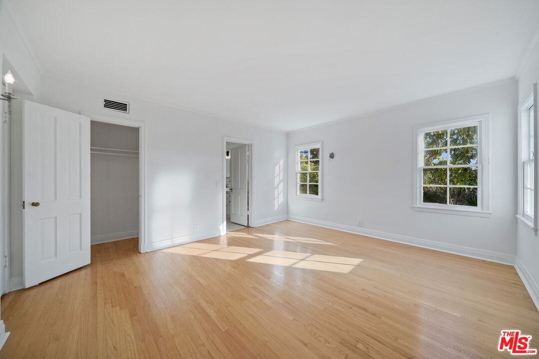 109 Homewood Road Los Angeles, CA 90049 - Photo 20 of 30