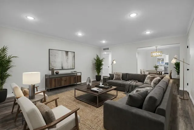 a picture of a wall with white and white