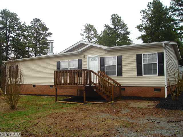 2016 Noahtown Road Thomasville, NC 27360 - Photo 1 of 6 Exterior Front.