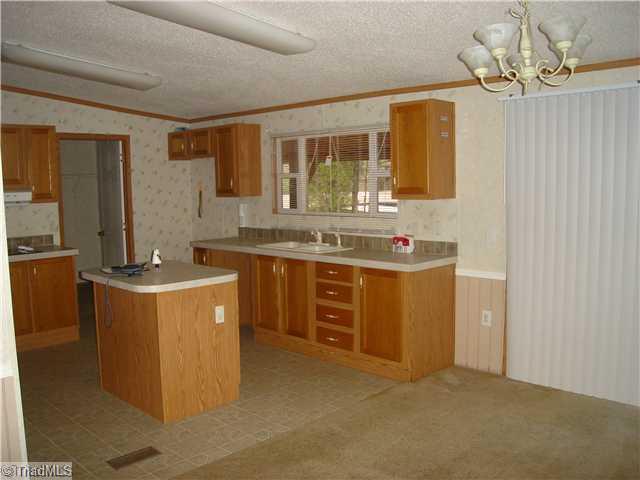 2016 Noahtown Road Thomasville, NC 27360 - Photo 3 of 6 Kitchen.
