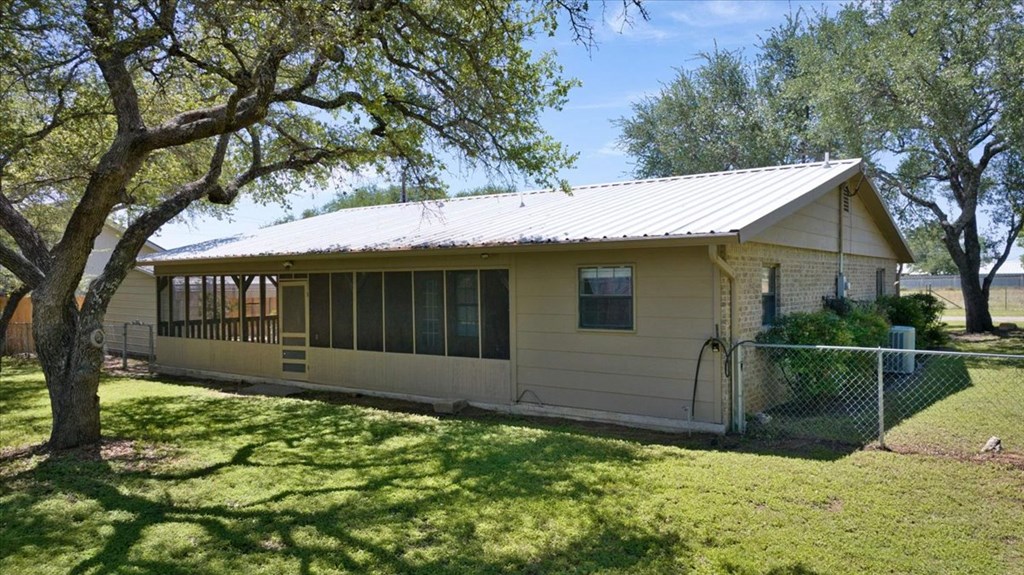 426 Fir Street Mason, TX 76856 - Photo 5 of 25