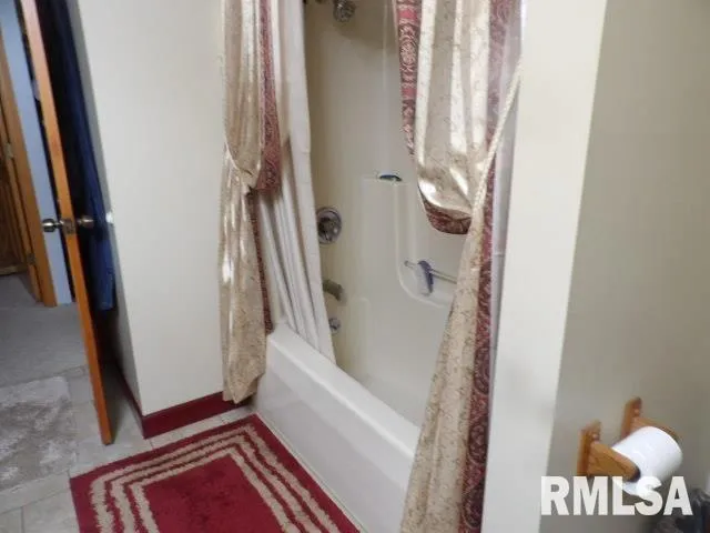 $390,000 | 4490 Brushy Creek Church Road, Galatia, IL 62935