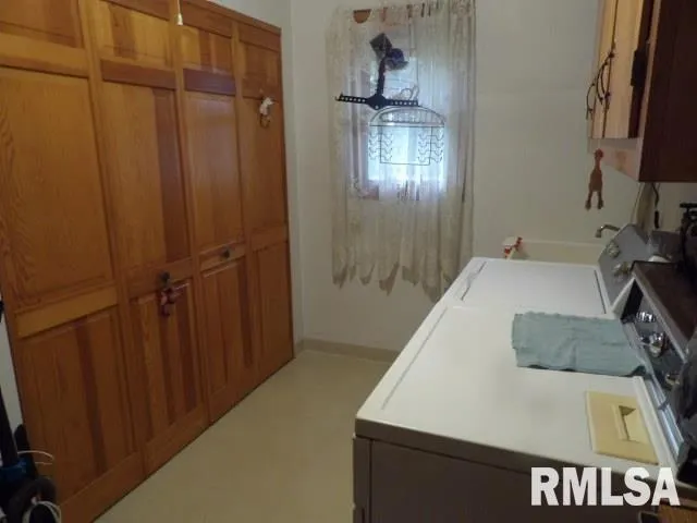 $390,000 | 4490 Brushy Creek Church Road, Galatia, IL 62935