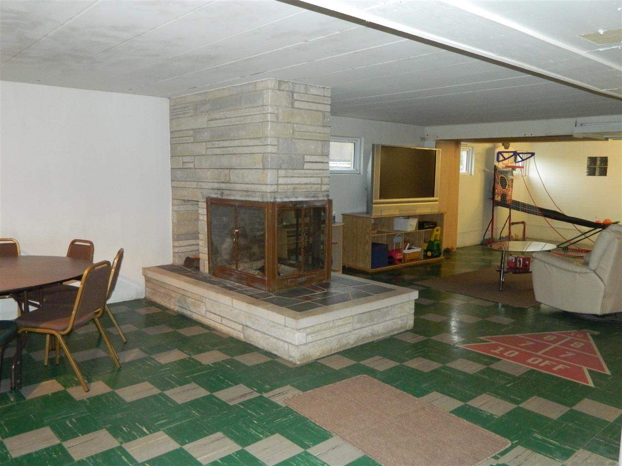 4696 West Crystal Lake Road Warsaw, IN 46580 - Photo 10 of 15 Gallery Image 10