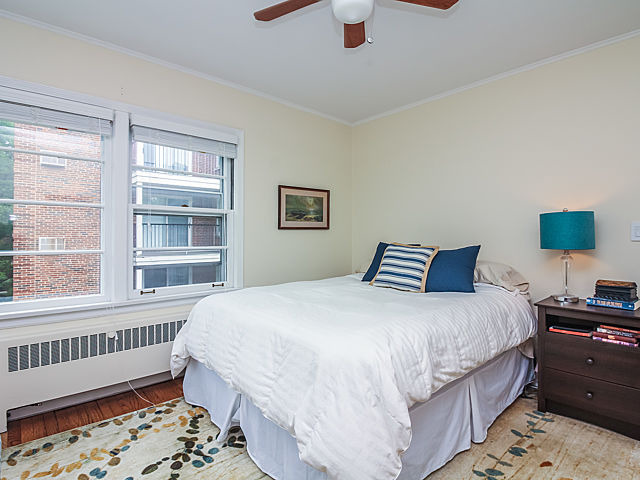 2543 Bennett Avenue, Unit 2 Evanston, IL 60201 - Photo 12 of 13