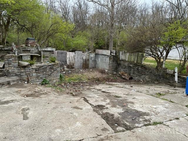 3300 Dickinson Road Cincinnati, OH 45211 - Photo 5 of 11 Gallery Image 5