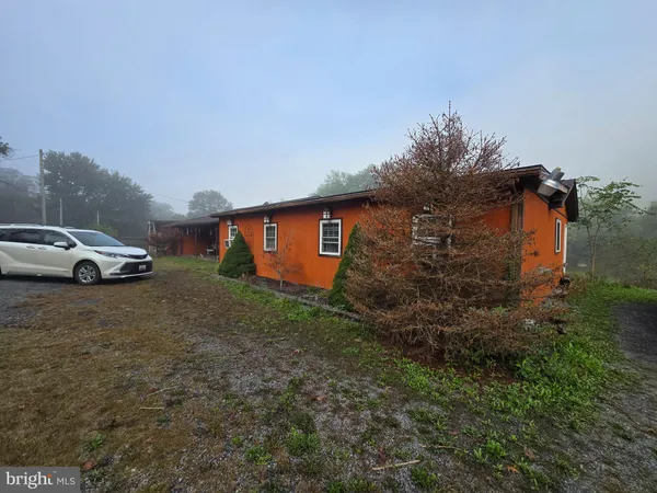 $180,000 | 3165 Springfield Pike, Springfield, WV 26763