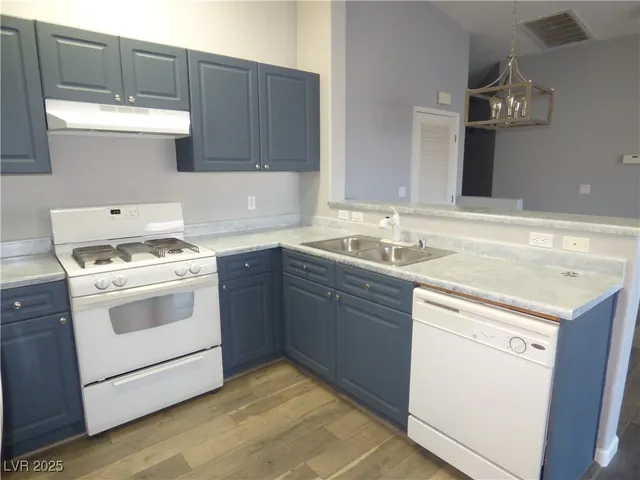 $1,575 | 9353 Leaping Deer Place, Unit 101, Las Vegas, NV 89178