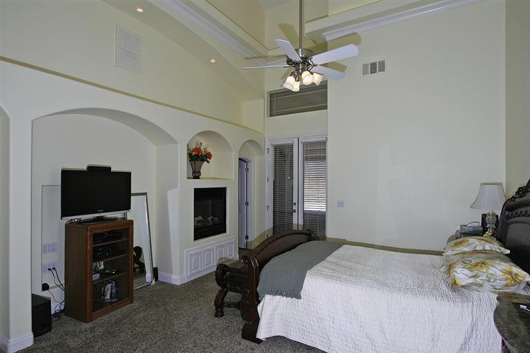 2416 Rodeo Street Selma, CA 93662 - Photo 4 of 99 Gallery Image 4