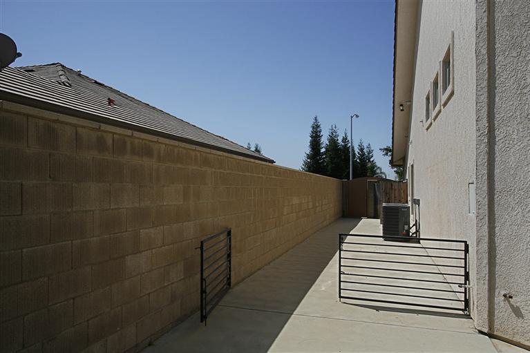 2416 Rodeo Street Selma, CA 93662 - Photo 32 of 99 Gallery Image 32