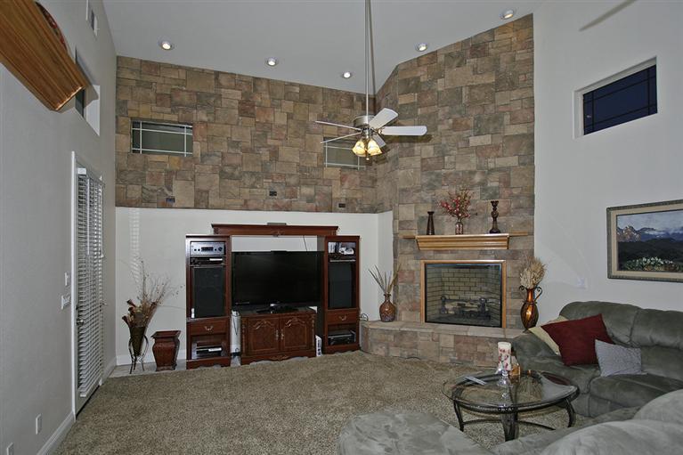 2416 Rodeo Street Selma, CA 93662 - Photo 7 of 99 Gallery Image 7