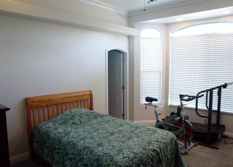 2416 Rodeo Street Selma, CA 93662 - Photo 68 of 99 Private guest room w/ full bath on eastwing of home