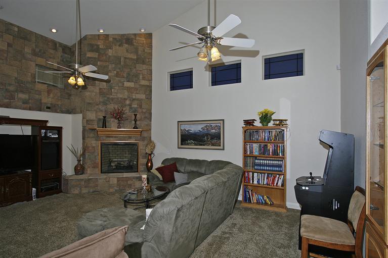 2416 Rodeo Street Selma, CA 93662 - Photo 8 of 99 Gallery Image 8