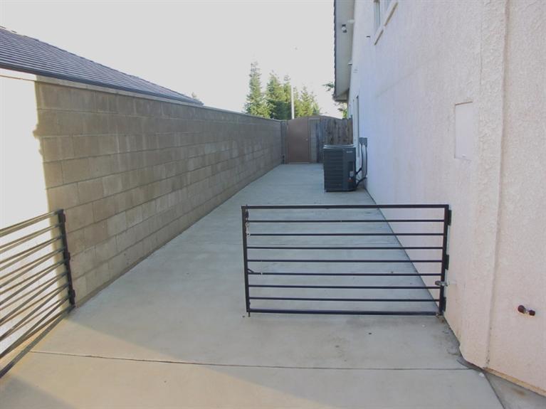 2416 Rodeo Street Selma, CA 93662 - Photo 93 of 99 Eastside of side yard