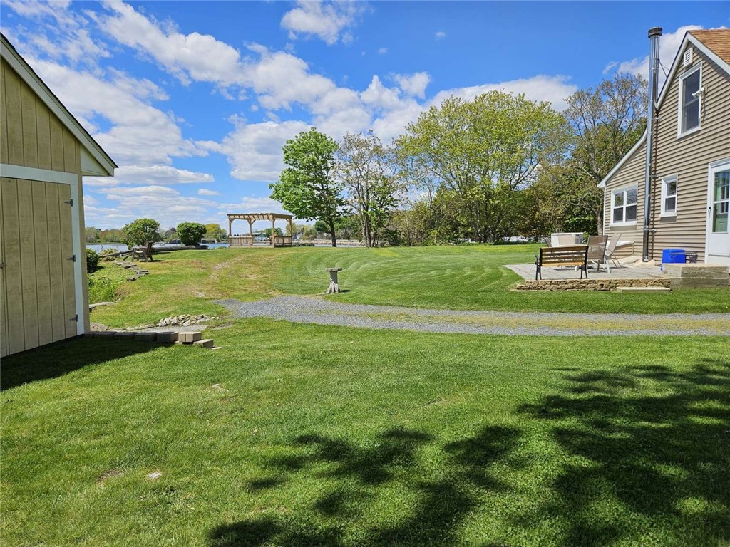 2353 Main Road Tiverton, RI 02878 - Photo 6 of 19