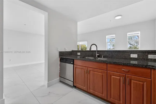 $2,800 | 11103 Northwest 83rd Street, Unit 204, Doral, FL 33178