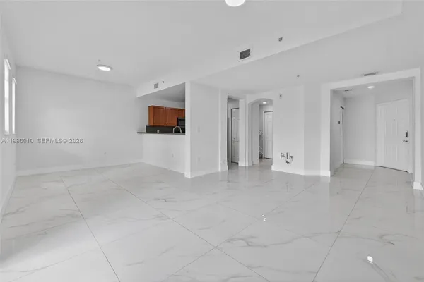 $2,800 | 11103 Northwest 83rd Street, Unit 204, Doral, FL 33178