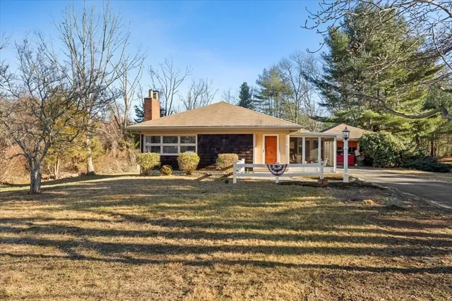 $450,000 | 5 Freetown Street, Lakeville, MA 02347