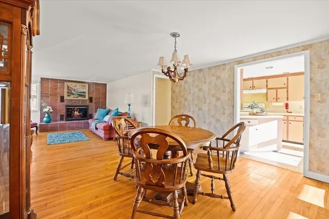 $450,000 | 5 Freetown Street, Lakeville, MA 02347