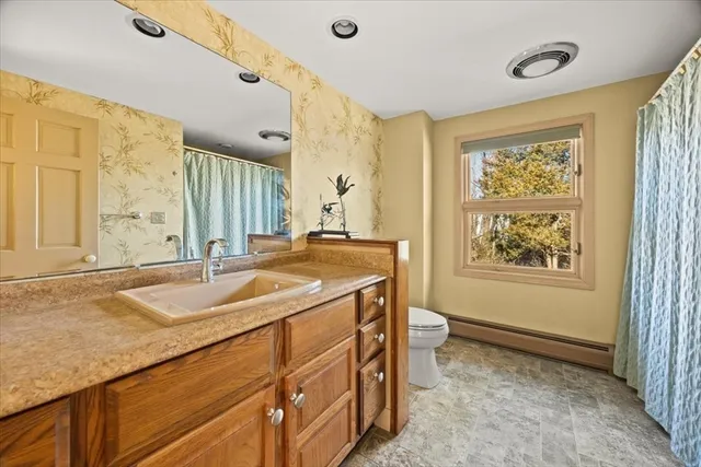 $450,000 | 5 Freetown Street, Lakeville, MA 02347