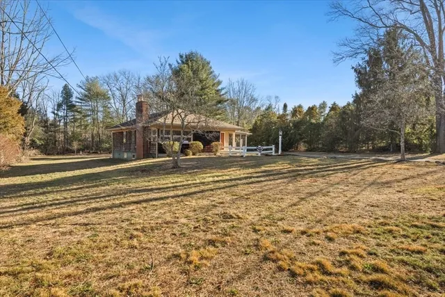 $450,000 | 5 Freetown Street, Lakeville, MA 02347