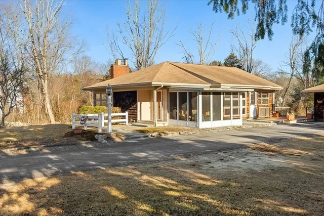 $450,000 | 5 Freetown Street, Lakeville, MA 02347