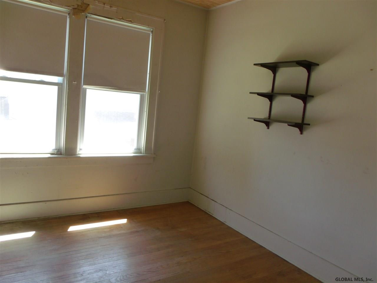 1727 Rugby Road Schenectady, NY 12309 - Photo 4 of 18 Photo 4