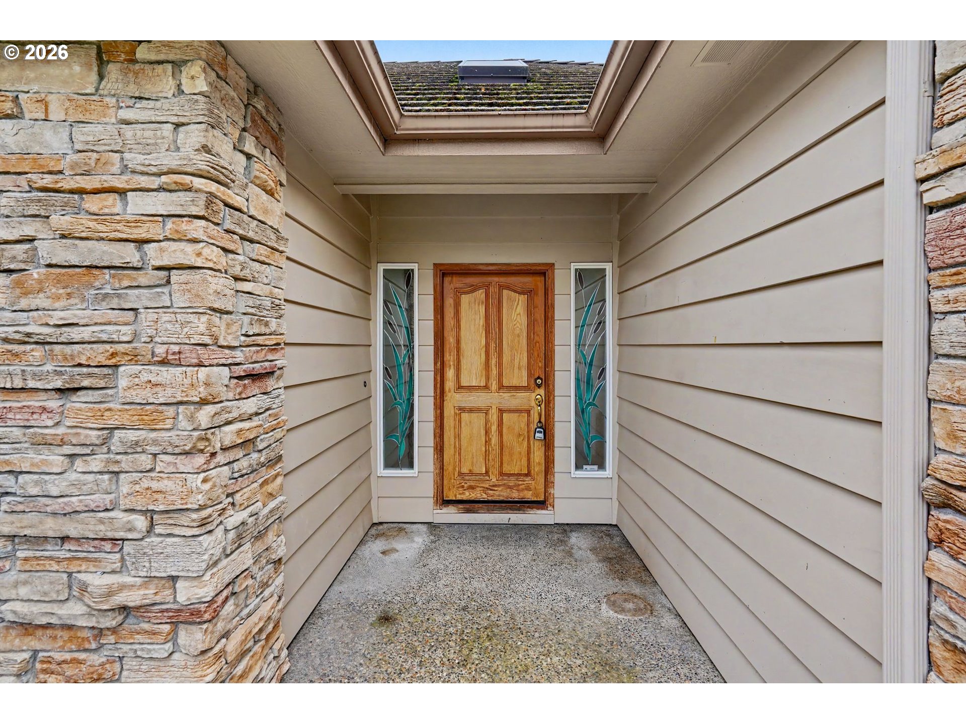1470 Ranier Loop Northwest Salem, OR 97304 - Photo 4 of 48 a view of wooden door