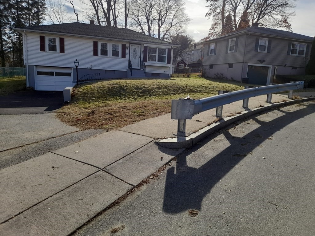 17 Butler Street Worcester, MA 01607 - Photo 5 of 9 Gallery Image 5