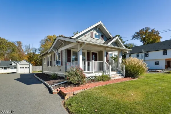 $775,000 | 126 Snyder Avenue, Berkeley Heights, NJ 07922