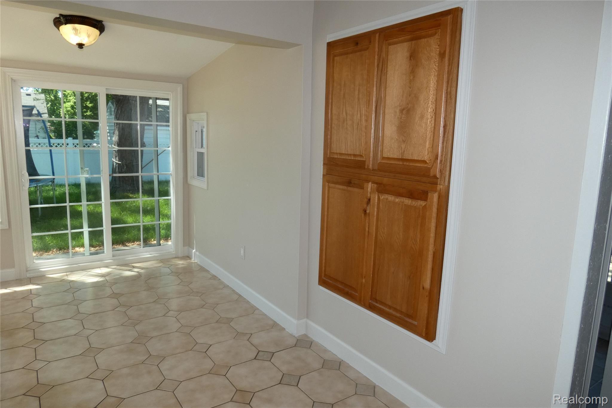 1470 Hampton Road Mount Clemens, MI 48043 - Photo 7 of 19 Pantry and Nook.JPG
