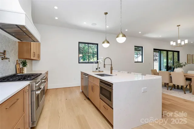 $1,785,000 | 2209 Norcross Place, Charlotte, NC 28205