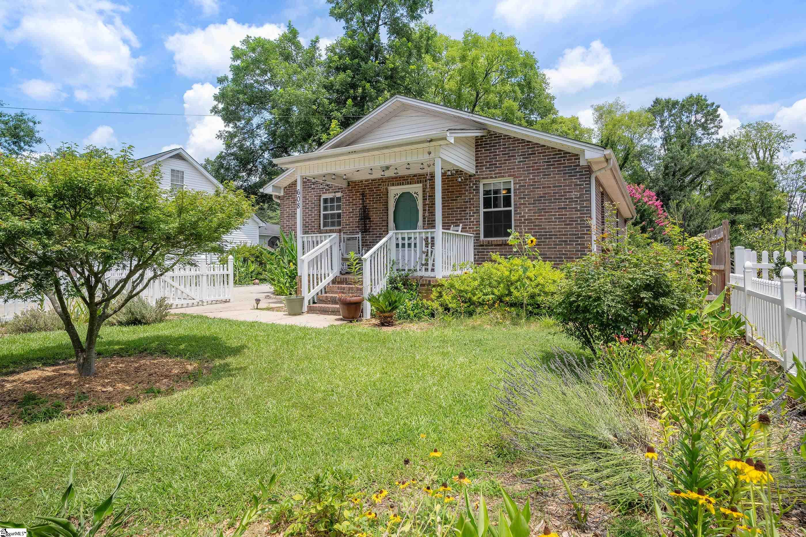 608 Hampton Avenue Greenville, SC 29601 - Photo 1 of 30