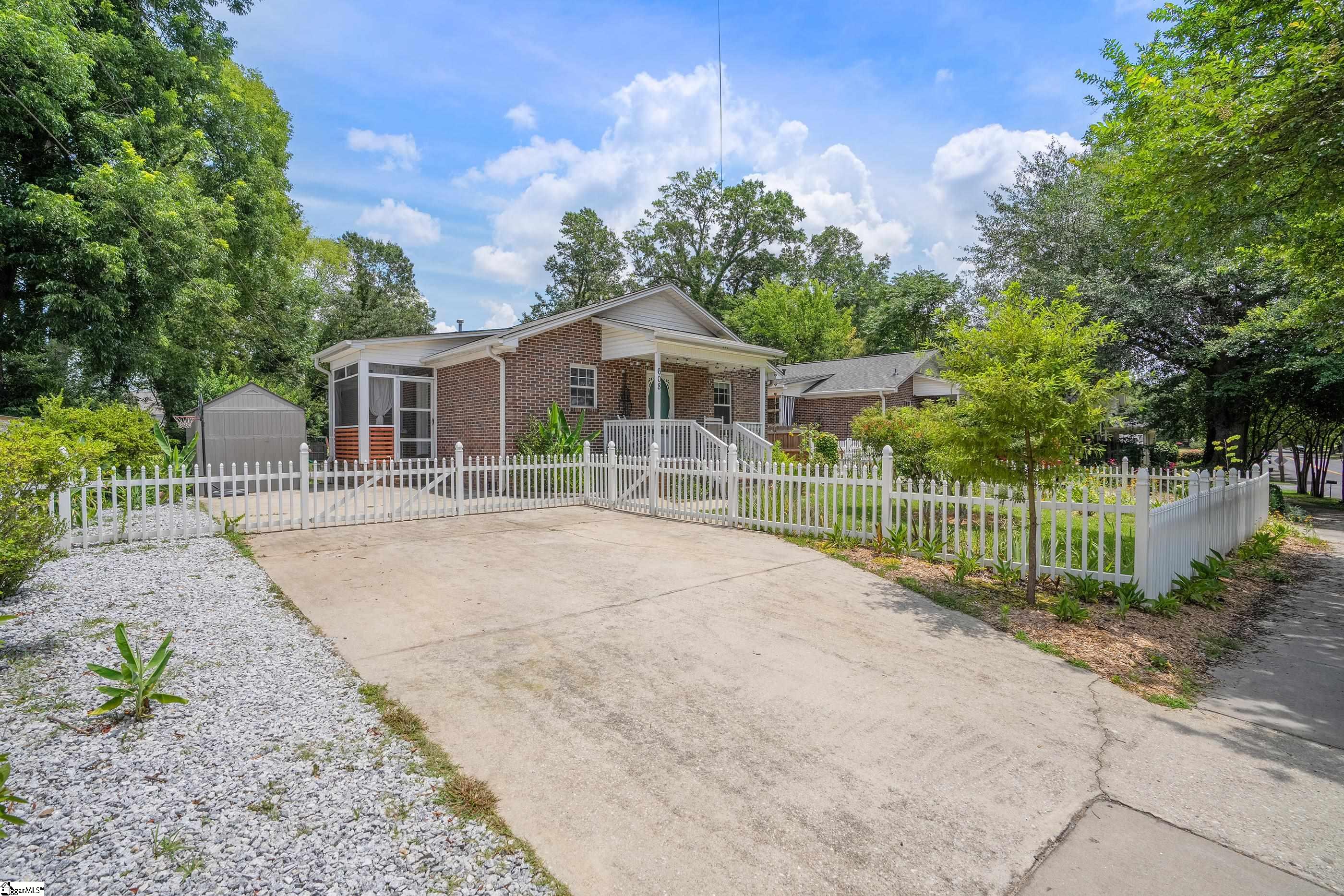 608 Hampton Avenue Greenville, SC 29601 - Photo 3 of 30