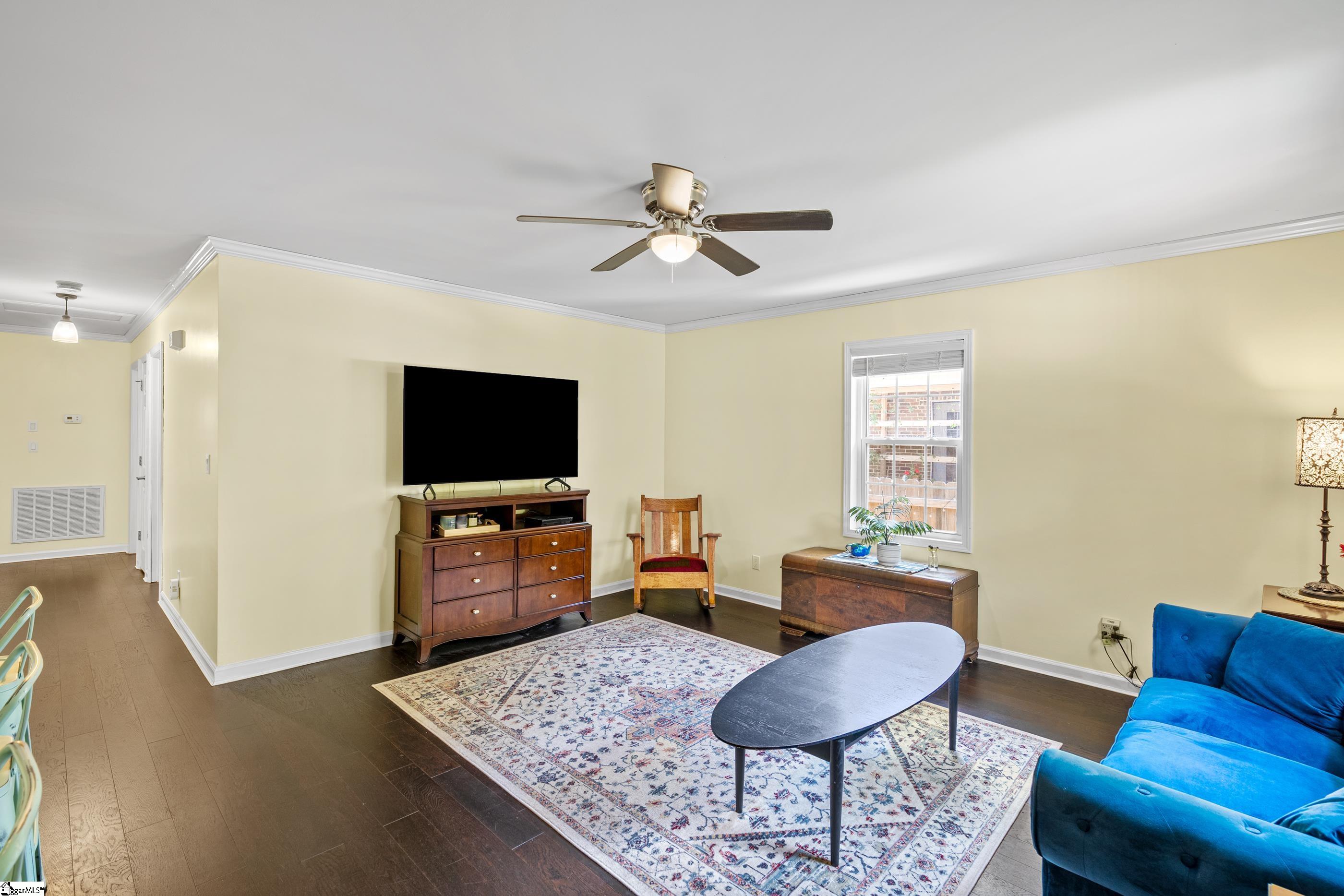 608 Hampton Avenue Greenville, SC 29601 - Photo 5 of 30