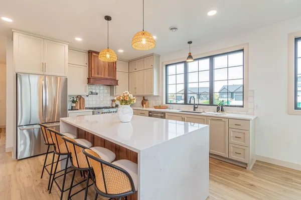 $620,000 | 8820 Northern Lgts Avenue, Horace, ND 58047