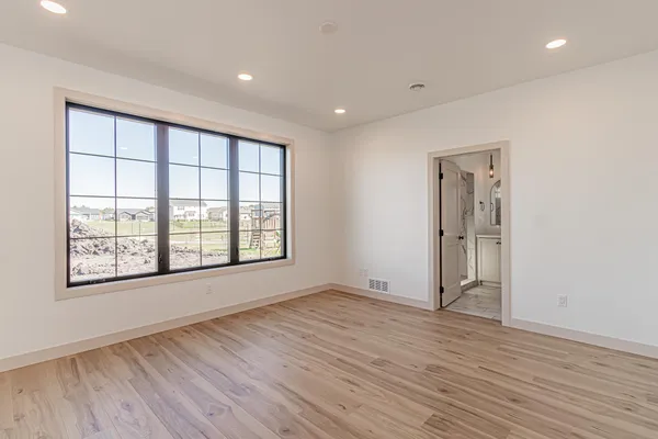 $620,000 | 8820 Northern Lgts Avenue, Horace, ND 58047