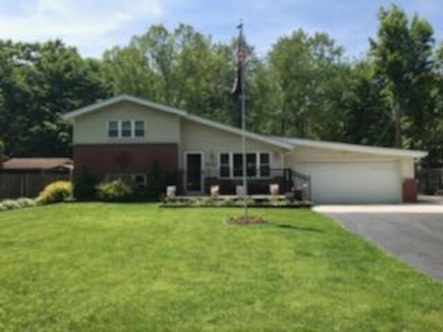 6026 South Keystone Avenue Indianapolis, IN 46227 - Photo 1 of 25