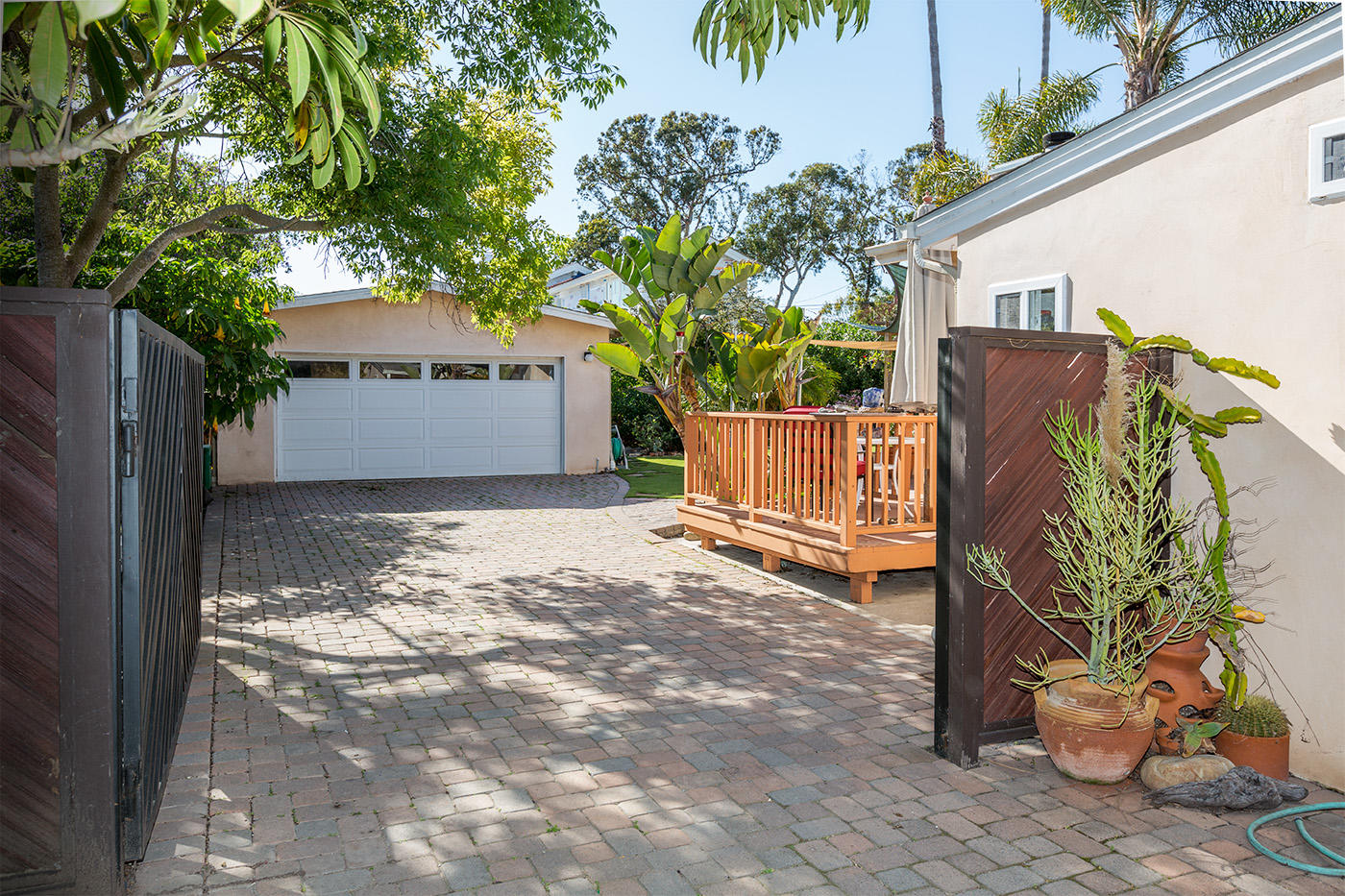 201 Cooper Road Santa Barbara, CA 93109 - Photo 18 of 32 2 Car Garage