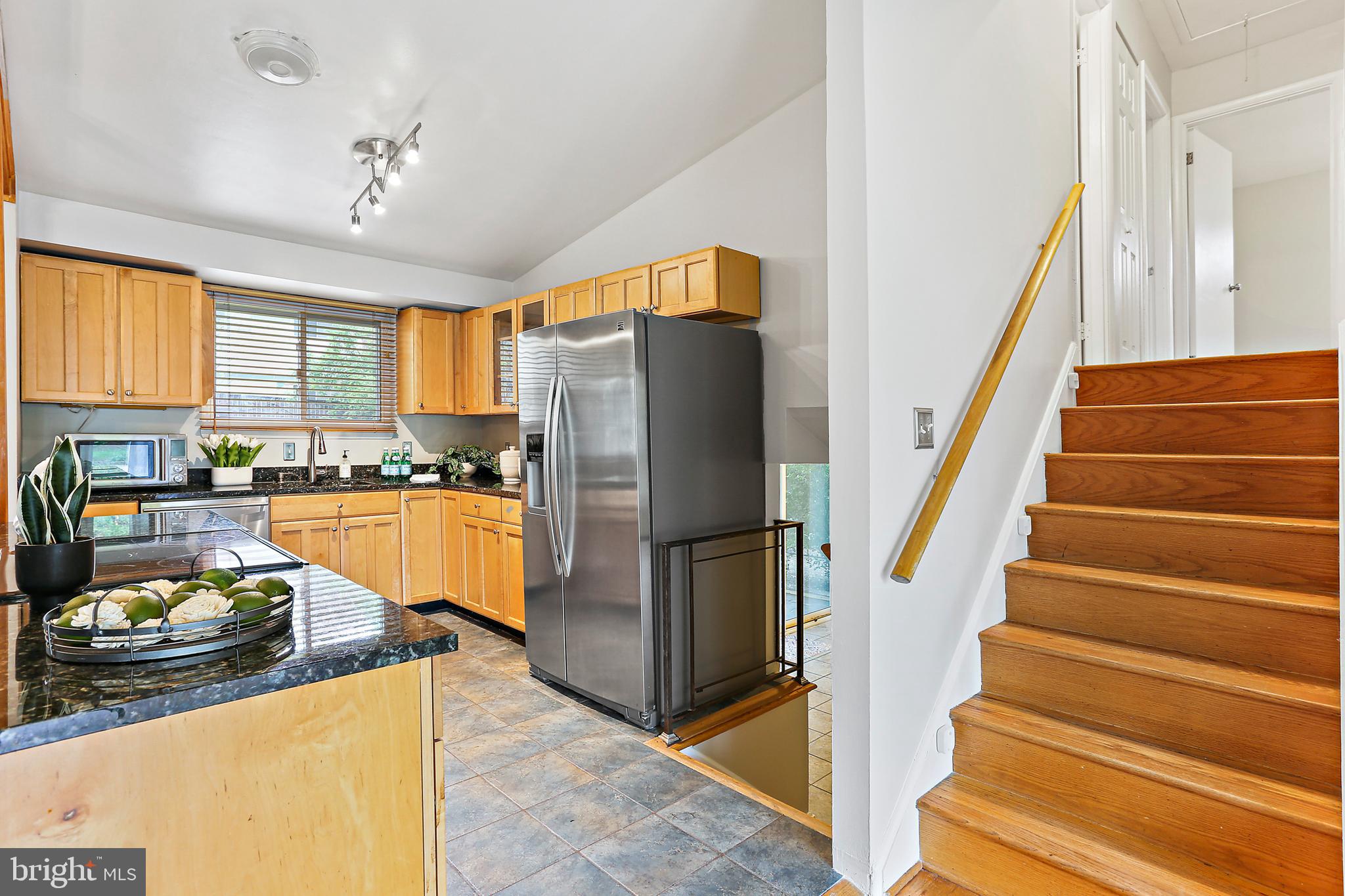 403 Eisner Street Silver Spring, MD 20901 - Photo 11 of 36 Kitchen