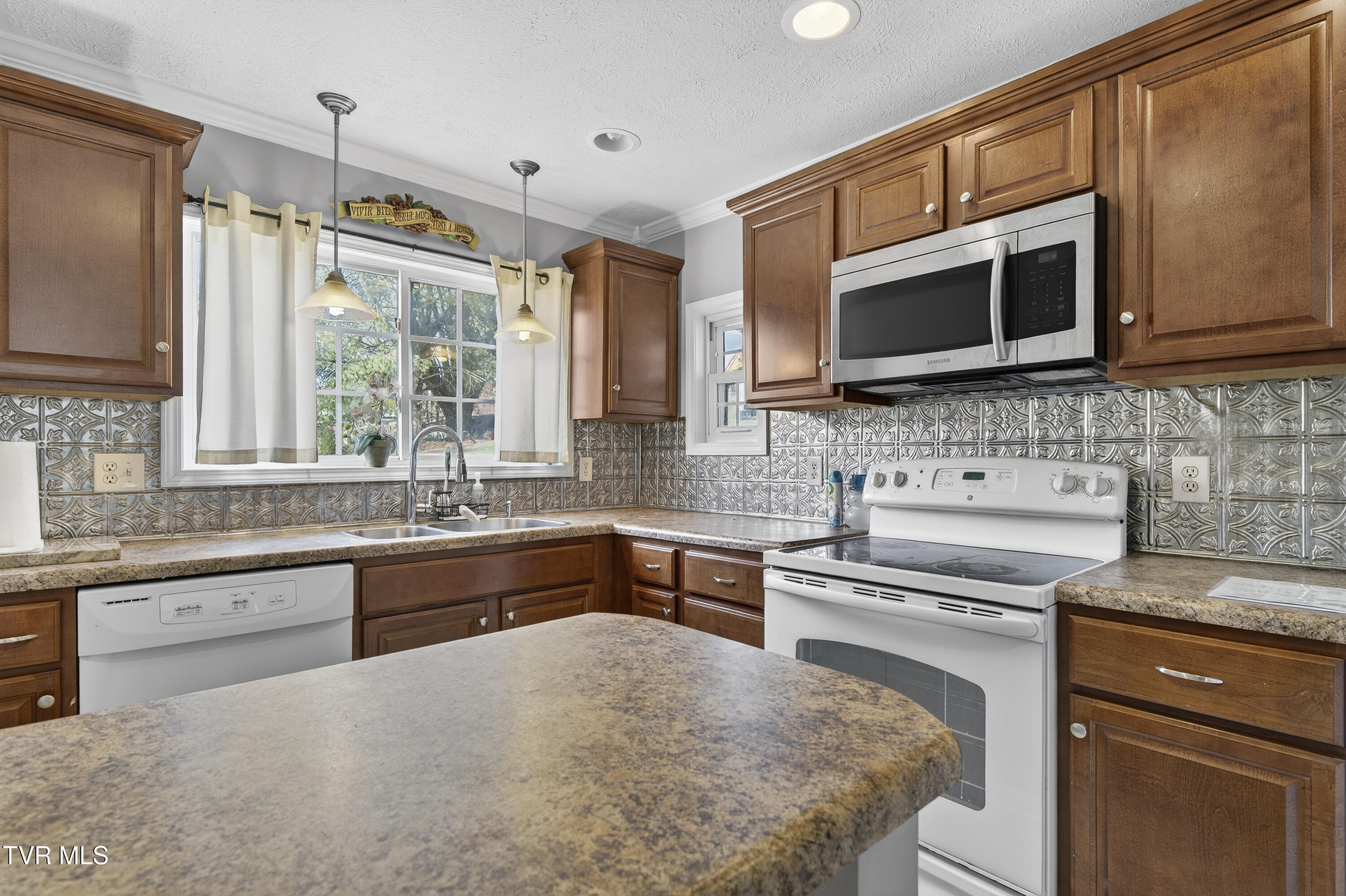 1319 5th Street Bristol, TN 37620 - Photo 14 of 23 1319-5th-St-Bristol-TN Matt-Smith-Realty